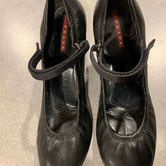 Prada shoes: Mary Janes - Picture 2 of 7